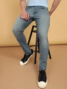 Wrangler Men Slim Fit Mid-Rise Light Shade Heavy Fade Clean Look Stretchable Jeans