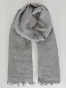 DeFacto Women Solid Frayed Border Scarf