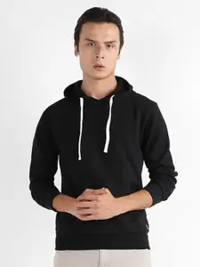 Campus Sutra Cotton Hooded Pullover Sweatshirt