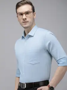 Park Avenue Pure Cotton Self Design Textured Slim Fit Formal Shirt