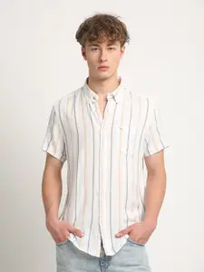 THE BEAR HOUSE Slim Fit Striped Casual Shirt