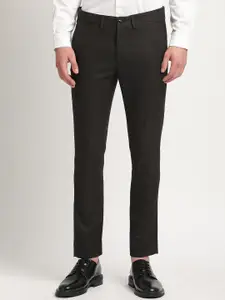 THE BEAR HOUSE Men Solid Tapered Fit Mid-Rise Formal Trousers