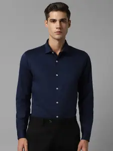 Louis Philippe Permapress Slim Fit Spread Collar Long Sleeves Pure Cotton Wrinkle Free Formal Shirt