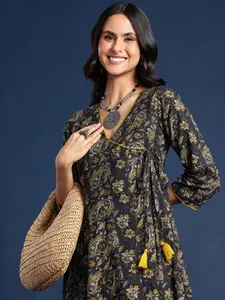 Taavi Women Kalamkari Floral Printed Kurta