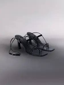 Lino Perros Women Snake Skin Textured Mid-Top Slim Heels