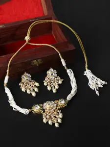 AURAA TRENDS Gold-Plated Kundan-Studded & Beaded Choker Necklace & Earrings