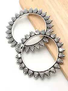Ozanoo Set Of 2 Silver-Plated Oxidised Bangle-Style Bracelet