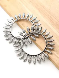Ozanoo Set Of 2 Silver-Plated Oxidised Bangle-Style Bracelet