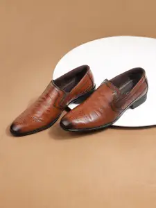 Metro Men Textured Leather Formal Slip On shoes