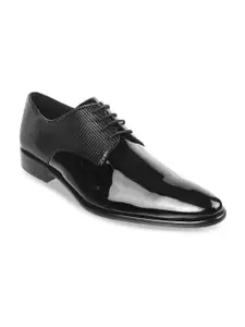Metro Men Textured Leather Formal Derbys