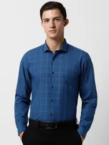 Peter England Slim Fit Checked Spread Collar Formal Shirt