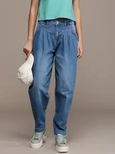 The Roadster Life Co. Women Slouchy Fit Pleated Light Fade Jeans