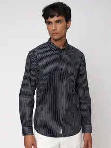 Mufti Classic Slim Fit Striped Pure Cotton Casual Shirt