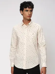 Mufti Classic Slim Fit Geometric Printed Pure Cotton Casual Shirt