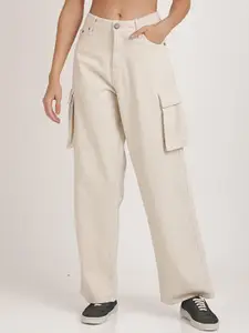 Bene Kleed Women Relaxed Fit High-Rise Clean Look Pure Cotton Cargo Jeans