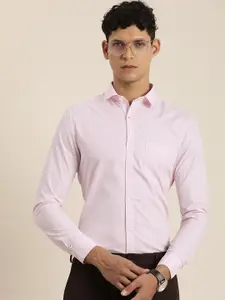 INVICTUS Men Original Slim Fit Opaque Checked Formal Shirt