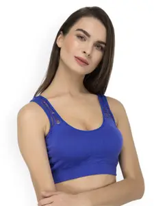 Laceandme Blue Solid Non-Wired Lightly Padded Sports Bra