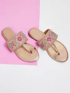 Melange by Lifestyle Printed Embroidered Fabric One Toe Flats