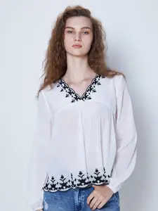 COVER STORY White V-Neck Embroidered Detail Cotton Empire Top