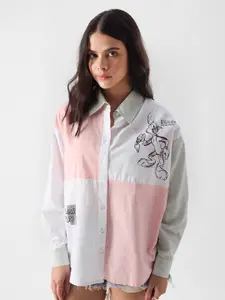 The Souled Store White Graphic Printed Relaxed Looney Tunes Pure Cotton Casual Shirt