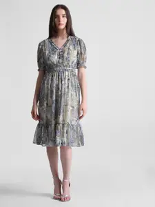 ONLY Ethnic Motifs Printed V-Neck Puff Sleeve Gathered A-Line Midi Dress