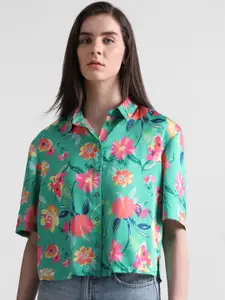 ONLY Ethnic Motifs Printed Spread Collar Crop Casual Shirt