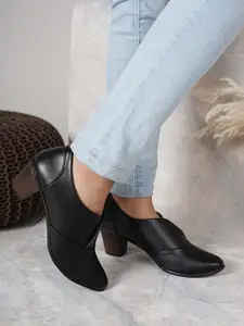 DressBerry Black Pointed Toe Block Heel Pumps