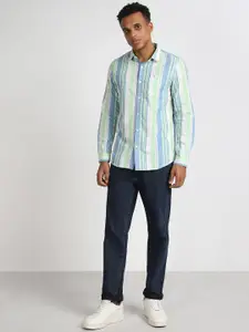 Lee Slim Fit Opaque Striped Cotton Casual Shirt