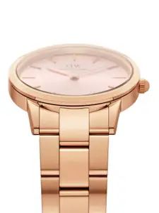Daniel Wellington Women Iconic Link Round Analogue Watch- DW00100369