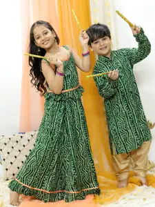 VASTRAMAY Boys Bandhani Printed Mandarin Collar Kurta with Patiala