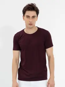 Snitch Burgundy Round Neck Short Sleeves T-shirt