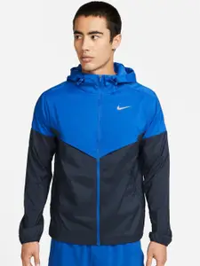 Nike AS M NK IMP Lght WindRrnner Jkt Logo Printed Hooded Jacket