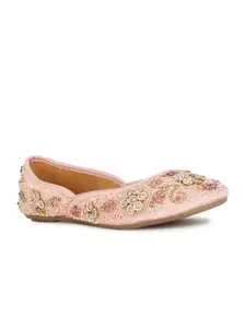 Bata Pink Embellished Ethnic Mojaris