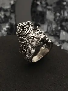 Bold by Priyaasi Men Silver-Plated King Lion Oxidised Finger Ring