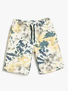 Koton Boys Abstract Printed Pure Cotton Mid-Rise Shorts