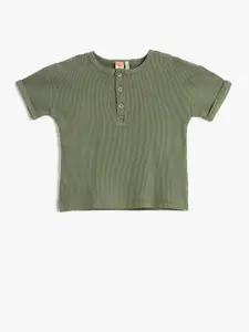 Koton Boys Khaki Henley Neck Pockets T-shirt