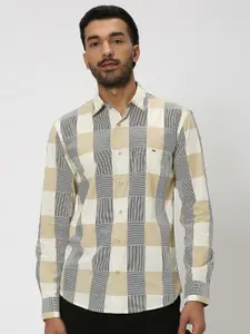 Mufti Buffalo Checked Slim Fit Pure Cotton Casual Shirt