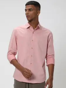 Mufti Slim Fit Opaque Cotton Casual Shirt