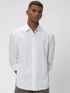 Mufti Slim Fit Spread Collar Casual Shirt