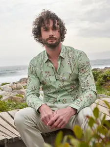 Mufti Floral Printed Slim Fit Pure Cotton Casual Shirt