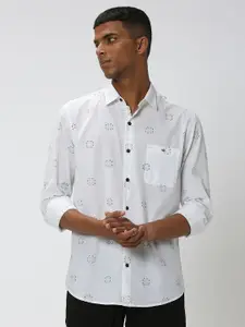 Mufti Slim Fit Conversational Printed Pure Cotton Casual Shirt
