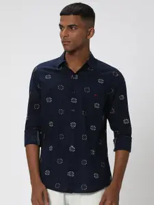 Mufti Conversational Printed Slim Fit Pure Cotton Casual Shirt