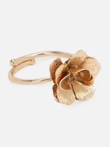 FOREVER 21 Gold Plated Flower Charm Adjustable Finger Ring