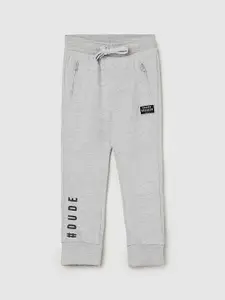 max Boys Mid-Rise Typography Printed Joggers