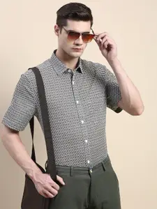 INVICTUS Standard Micro Ditsy Printed Slim Fit Cotton Formal Shirt
