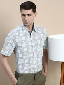 INVICTUS Geometric Printed Standard Slim Fit Cotton Formal Shirt