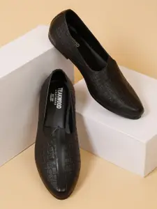 Teakwood Leathers Men Textured Leather Comfort Insole Basics Mojaris