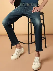 Wrangler Men Tapered Fit Clean Look Light Fade Stretchable Jeans