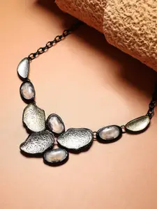 SOHI Stone Studded Necklace
