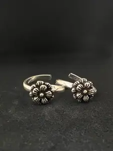 Arte Jewels 925 Sterling Silver Oxidised Floral Detail Toe Ring